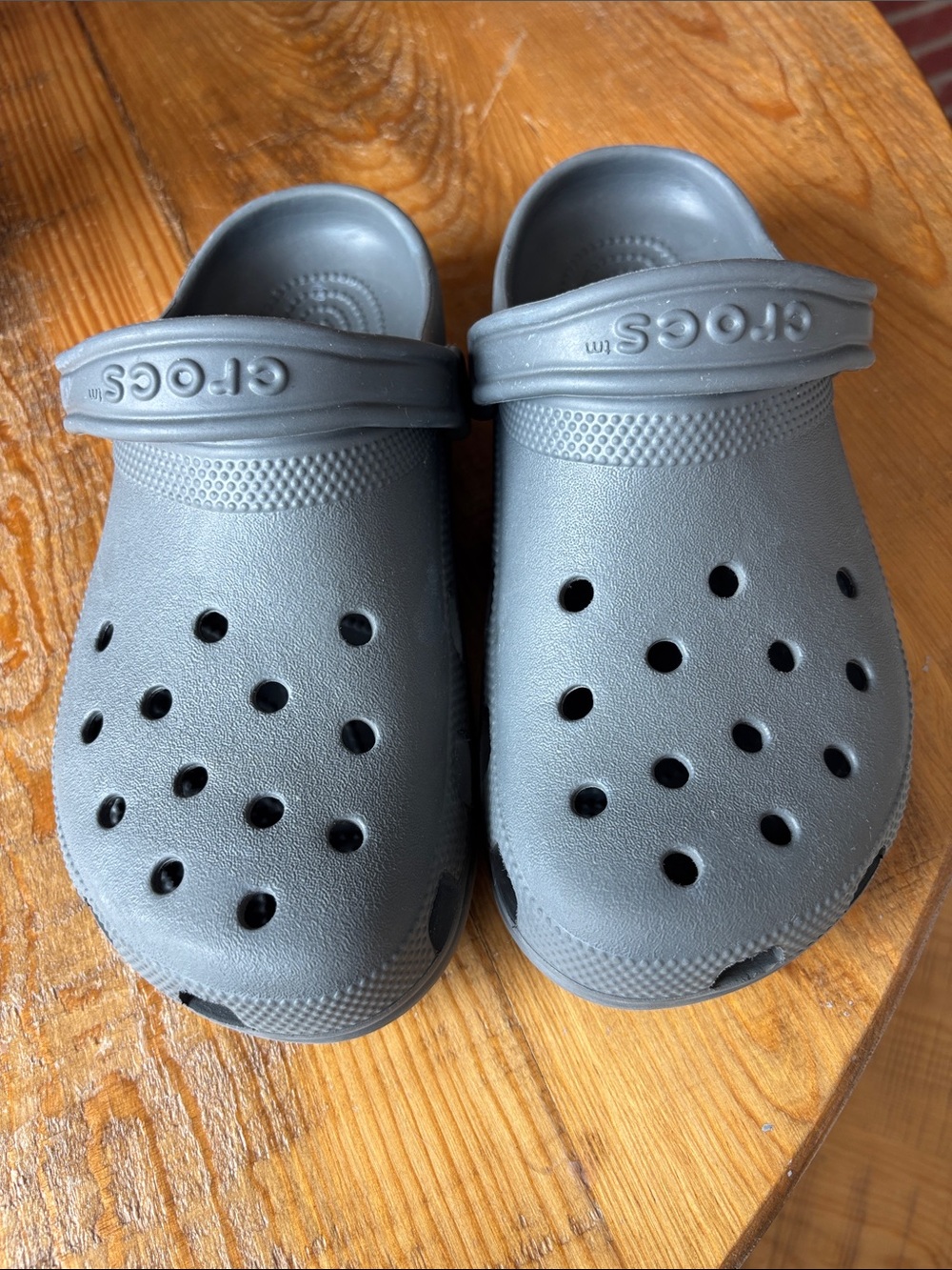 CROCS Classic Clog in Gray
